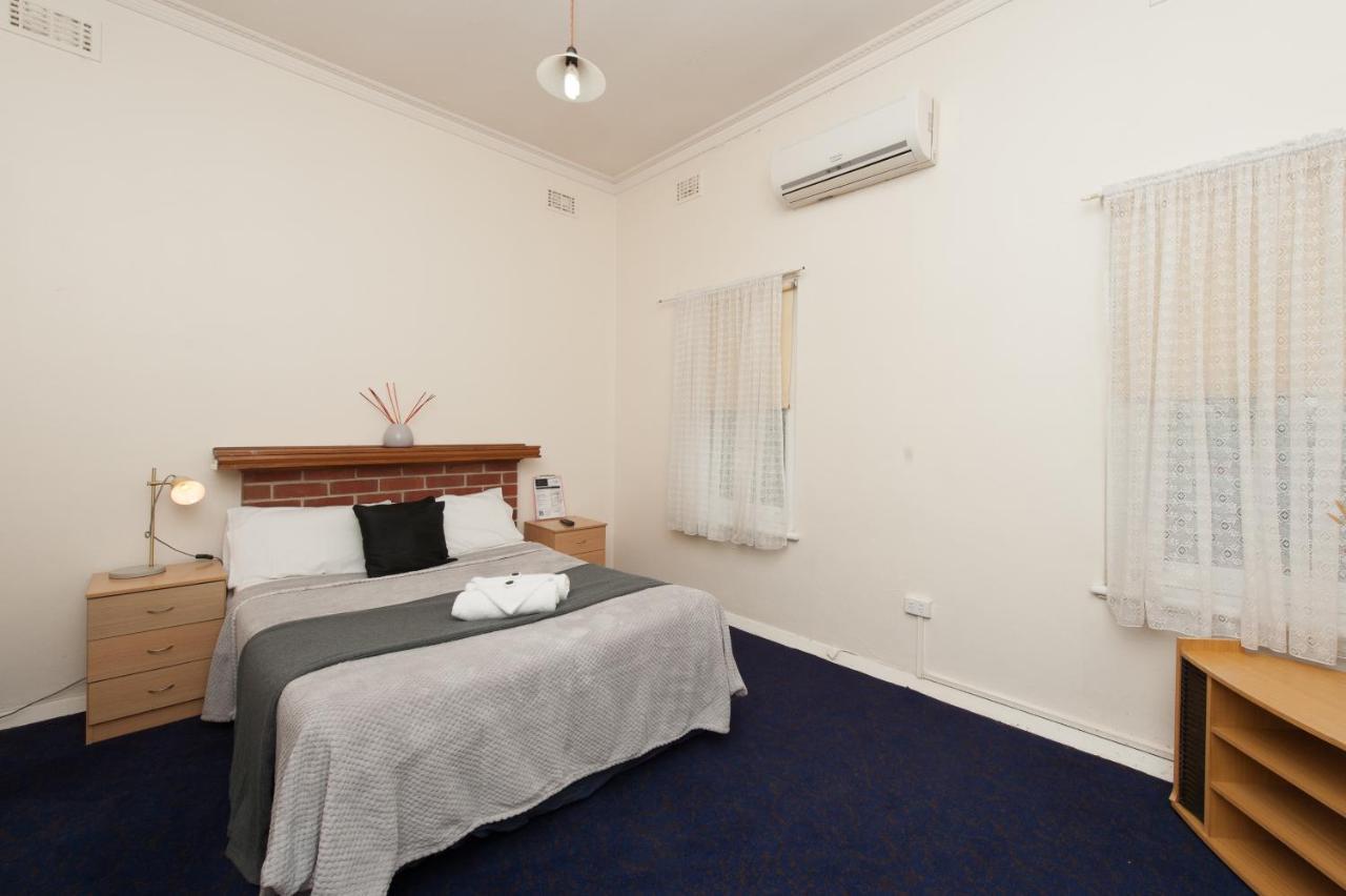 Riverina Hotel Holbrook Dış mekan fotoğraf