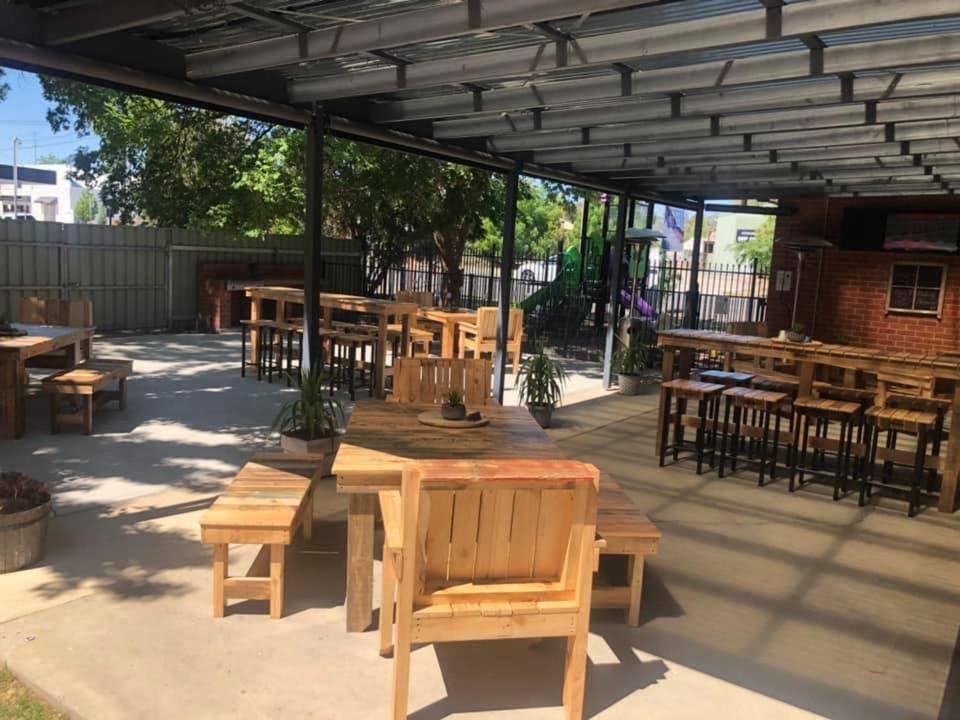 Riverina Hotel Holbrook Dış mekan fotoğraf